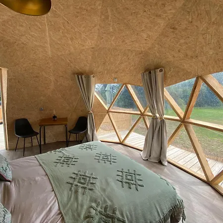 Le Dome Avec Bain Nordique ラグジュアリーテント